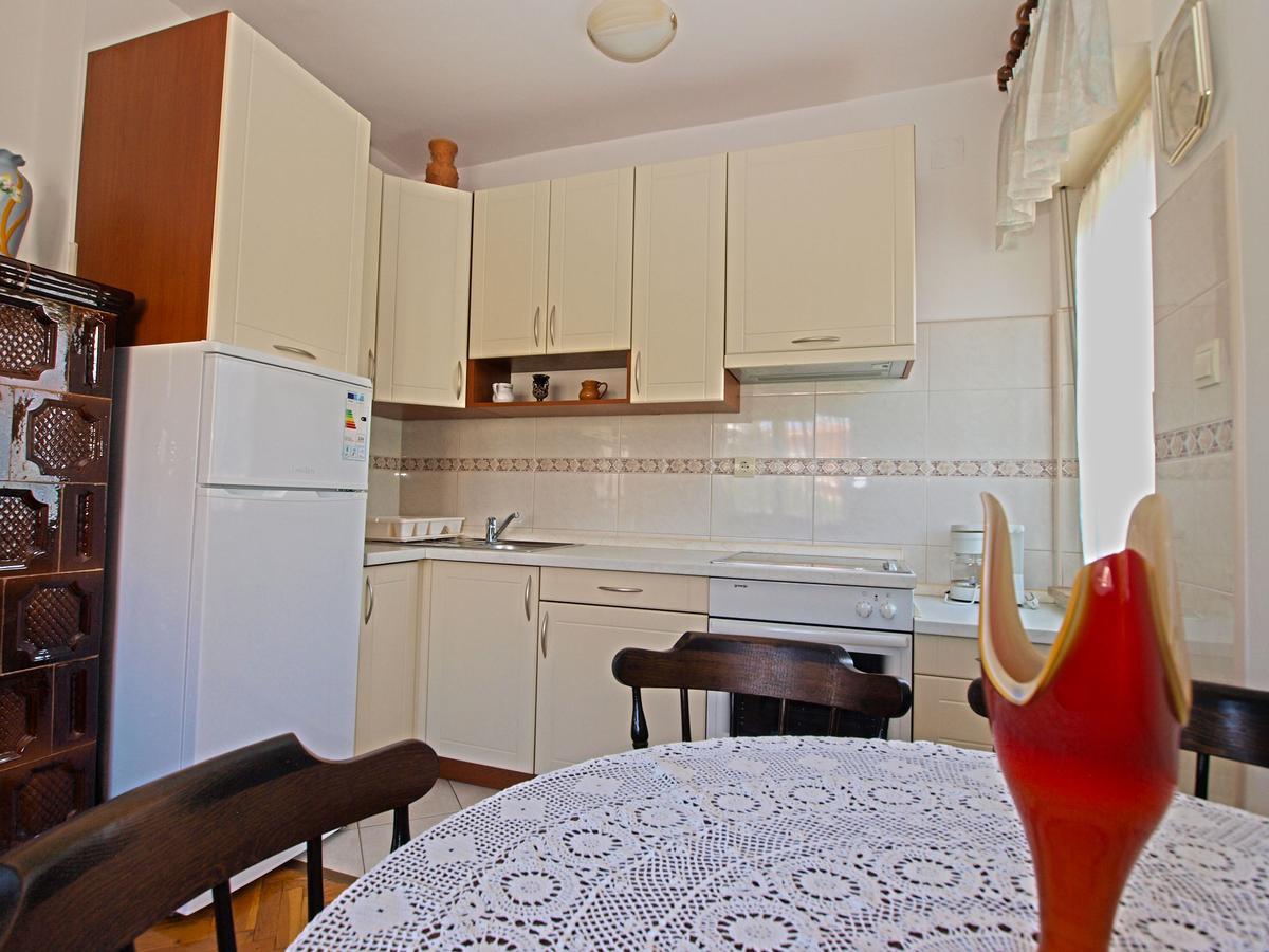 Apartments Valter 613 Пула Екстериор снимка